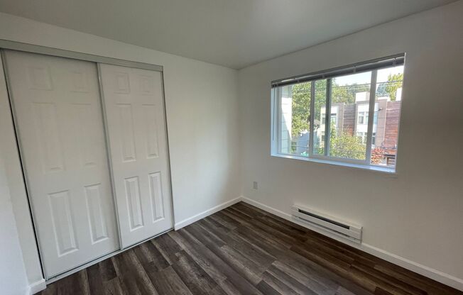 2 beds, 1 bath, 650 sqft, $1,795, Unit 14