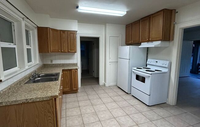 11380 Greenburg Apartments