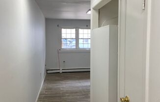 Studio, 1 bath, 144 sqft, $1,800, Unit 2