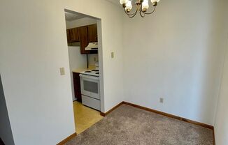 2 beds, 1 bath, 820 sqft, $1,025, Unit 3005 Union St Apt 3-A