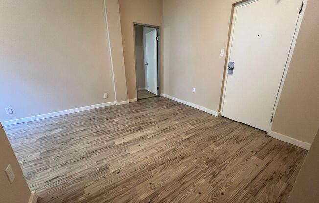 2 beds, 2 baths, 750 sqft, $2,105, Unit 352