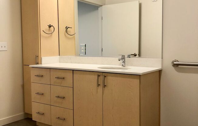 Studio, 1 bath, 525 sqft, $1,950, Unit 203