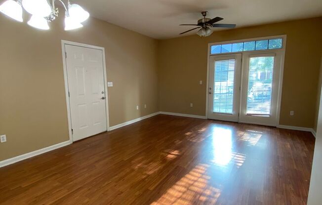 2 beds, 2 baths, 1,048 sqft, $1,295, Unit 4500-101