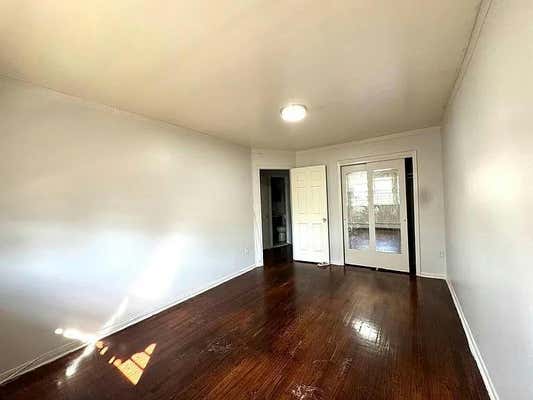 3 beds, 1 bath, 1,100 sqft, $3,400