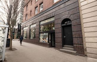 Chic Remodeled Studio in Downtown PDX with AC!