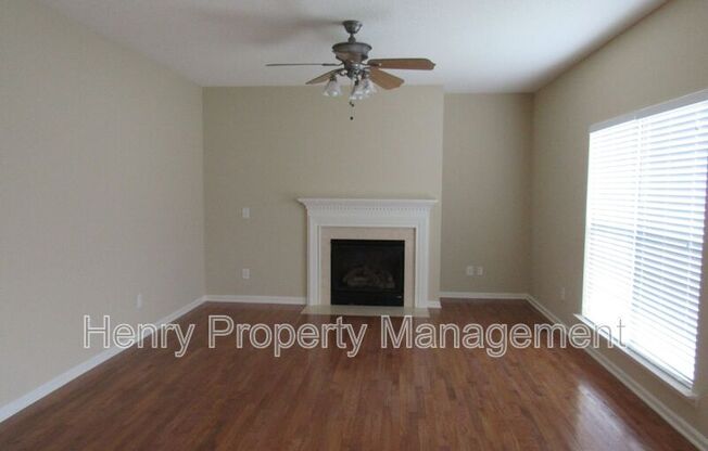 125 KELLERHIS DR