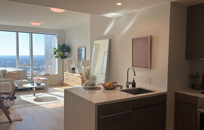 1 bed, 1 bath, 730 sqft, $3,000, Unit 889 Francisco St, UNIT 2402