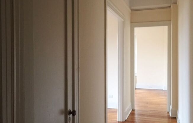 2 beds, 2 baths, 775 sqft, $1,875, Unit 410