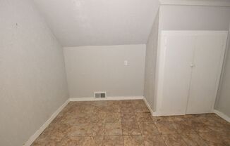 1 bed, 1 bath, 650 sqft, $750, Unit 2