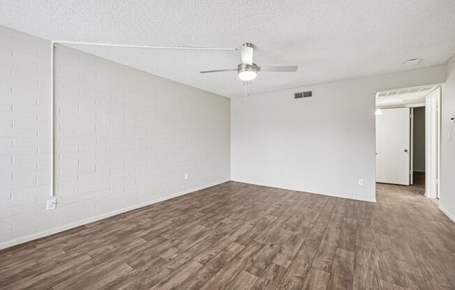 2 beds, 2 baths, 965 sqft, $1,449, Unit E021