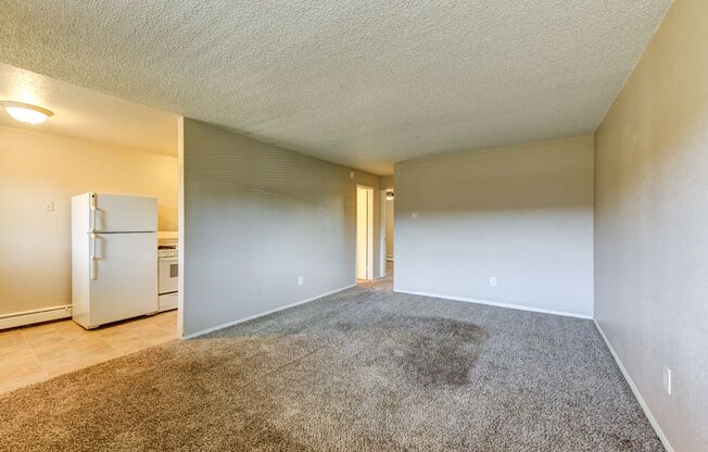 2 beds, 1 bath, 605 sqft, $1,495, Unit 32