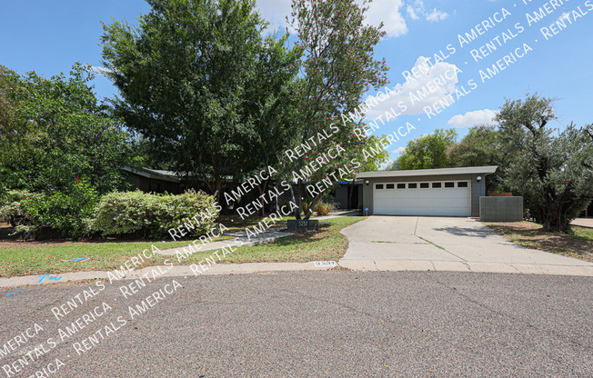 3237 E MEADOWBROOK AVE