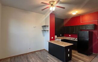 3 beds, 1 bath, 1,200 sqft, $750, Unit Upper