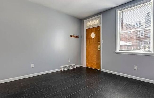 MOVE IN READY - PRIME CENTRAL LAWRENCEVILLE 2 BEDROOM HOME - 1 Block to Butler St!