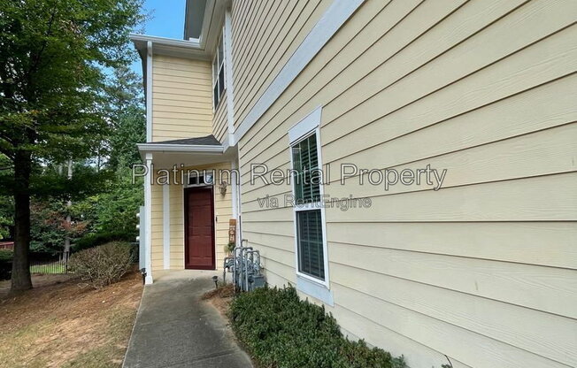 3 beds, 2.5 baths, 2,069 sqft, $2,095, Unit 10