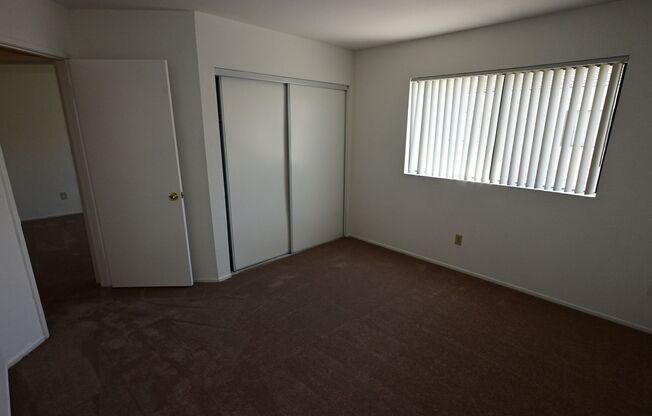 2 beds, 2 baths, $2,400, Unit 10