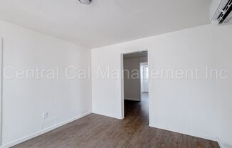 3 beds, 1 bath, 1,200 sqft, $1,595, Unit 425