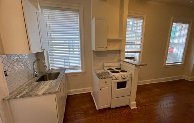 2 beds, 1 bath, $2,150, Unit Unit 15B