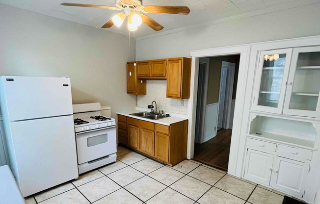 3 beds, 1 bath, $1,750