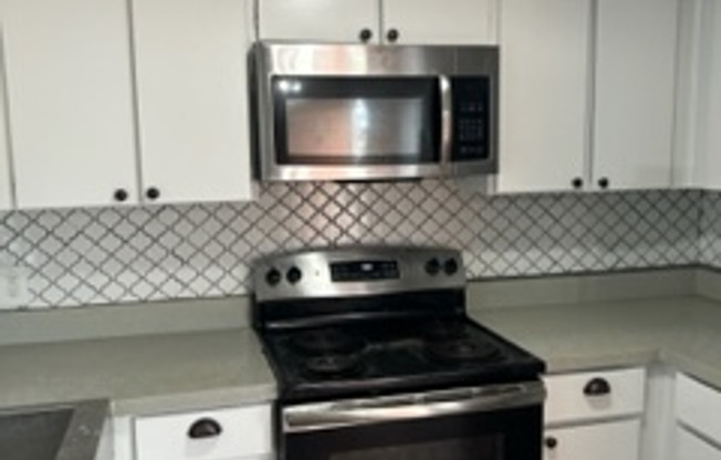 2 beds, 1 bath, 750 sqft, $1,350, Unit 1310