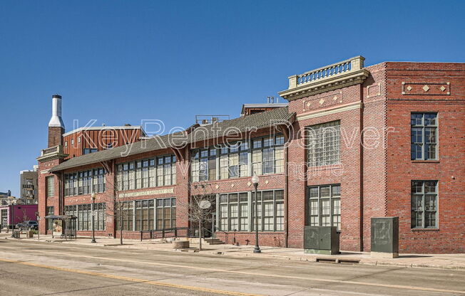 2441 N BROADWAY