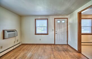 2 beds, 1 bath, $1,195