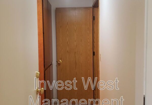 1714 SE 145 CT