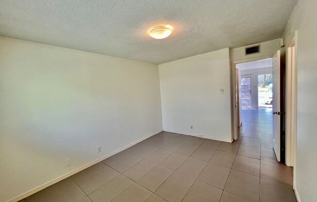 1 bed, 1 bath, $1,300, Unit 2