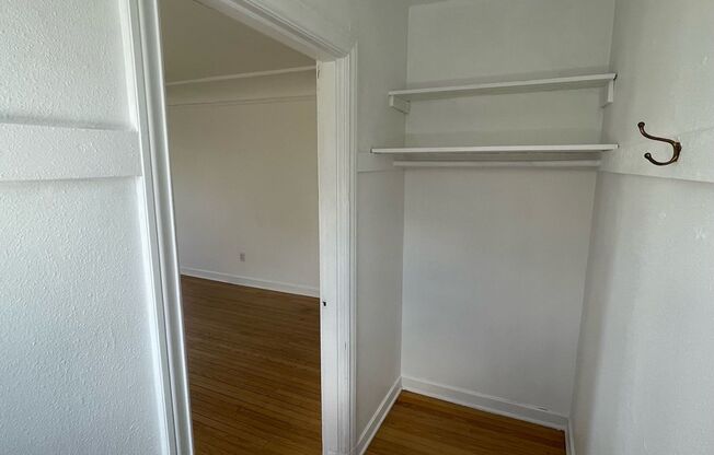 Studio, 1 bath, 387 sqft, $1,595, Unit 303