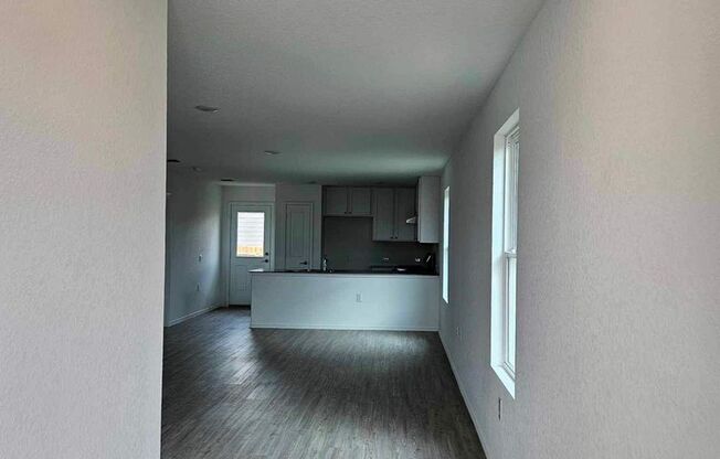 Beautiful VIDA Home Available Now – 2 Weeks FREE Rent!