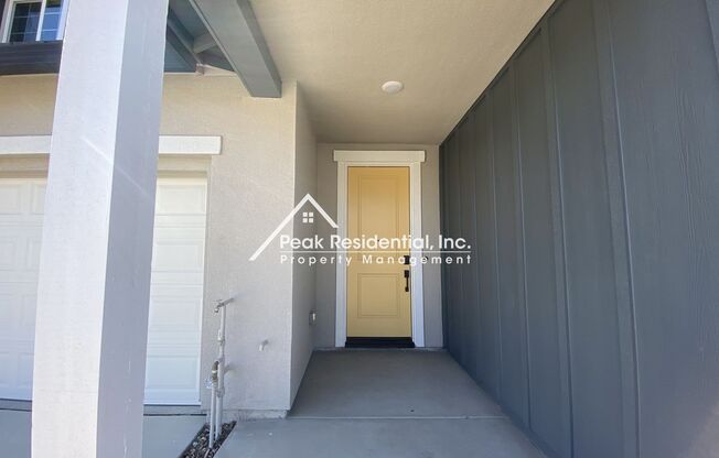 Brand New West Sacramento 5bd/3ba Home with Large Backyard!