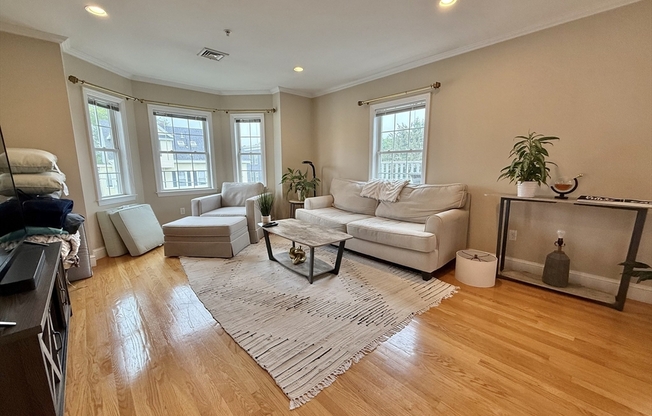 146 ADAMS ST
