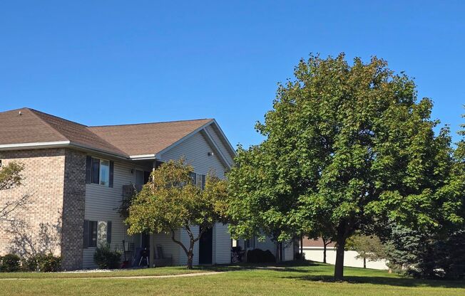 2 beds, 1 bath, 856 sqft, $1,259, Unit PL   7612