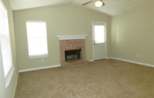 2BR/2BA Townhome