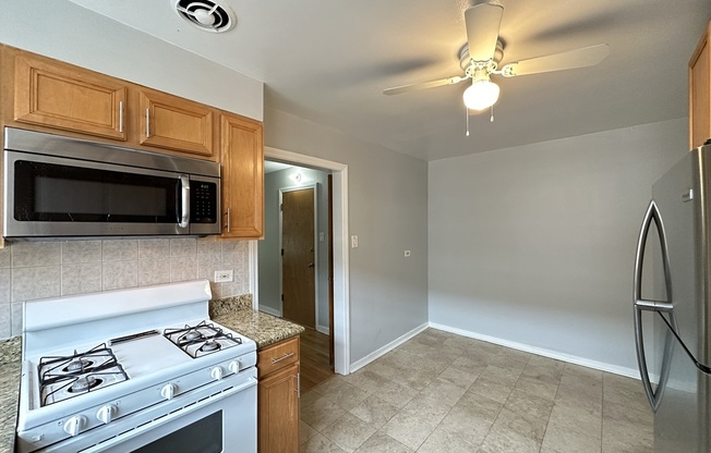 8219 221 KEATING