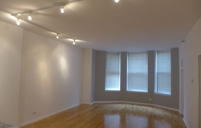 2 beds, 2 baths, 1,250 sqft, $2,695, Unit 06D