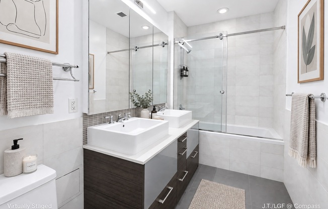 125 W 22 ST