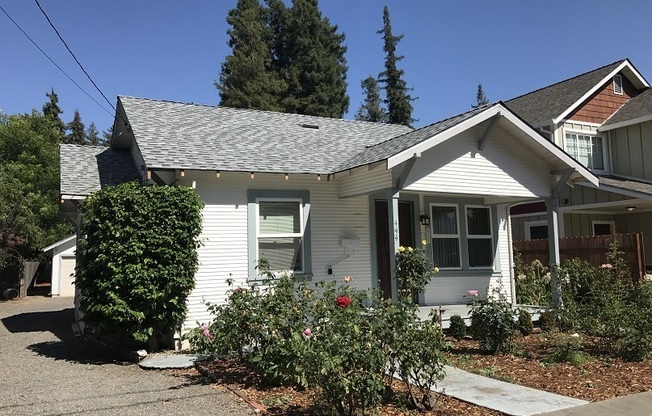 Charming Downtown Napa Two Bedroom Home