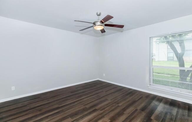3 beds, 2 baths, 1,362 sqft, $1,381