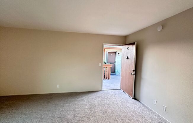 2 beds, 1 bath, $2,650, Unit Unit C