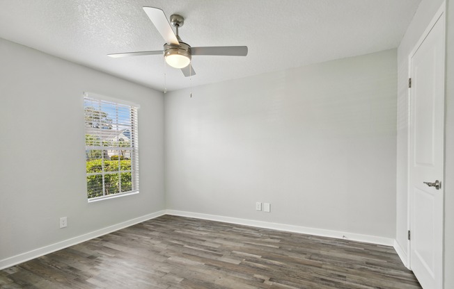 Bay Crossing | Tampa, FL | Bedroom w/ Ceiling Fan