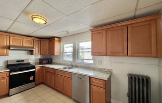 2 beds, 1 bath, 1,026 sqft, $2,850, Unit 86