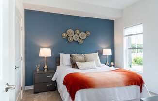 Station Square big bedroom