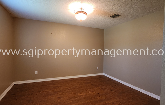 2604 BANDERA PL