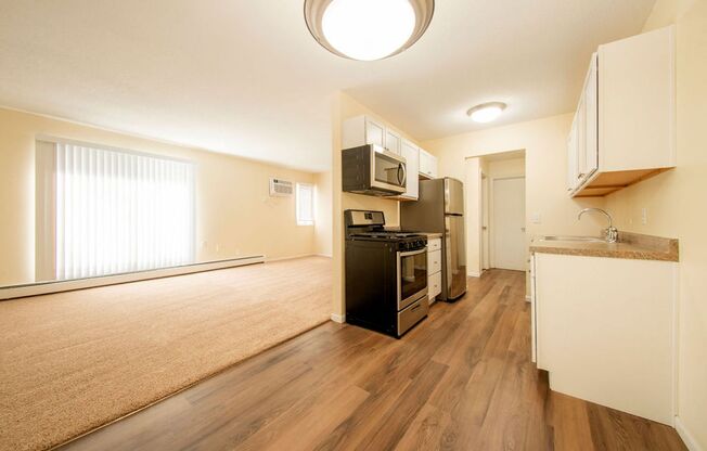 1 bed, 1 bath, 700 sqft, $1,290, Unit 840-201