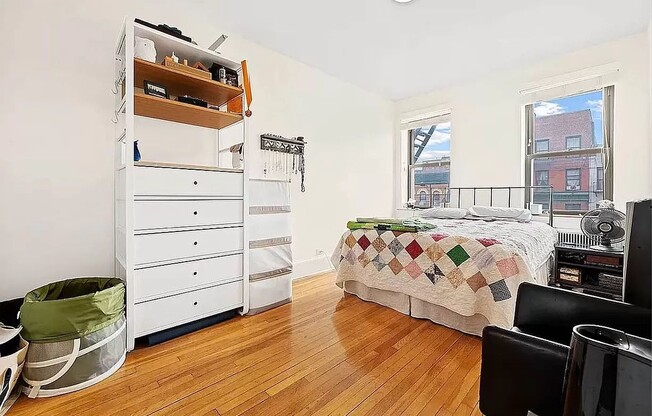 1 bed, 1 bath, 3 sqft, $2,700, Unit 4H