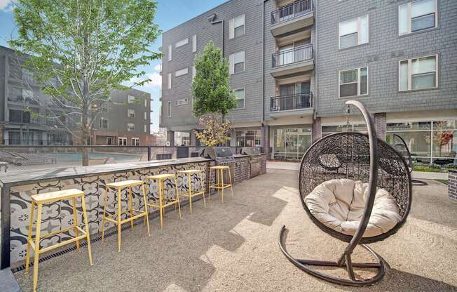 The Metropolitan BBQ Area