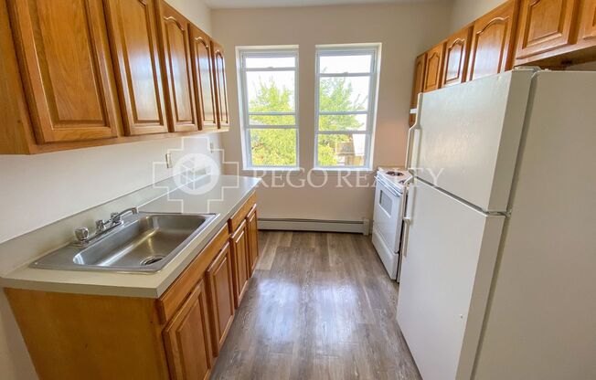 1 bed, 1 bath, $1,250, Unit 303