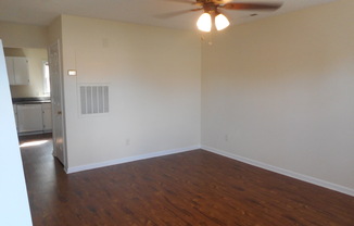 2 beds, 1.5 baths, $1,300, Unit 110