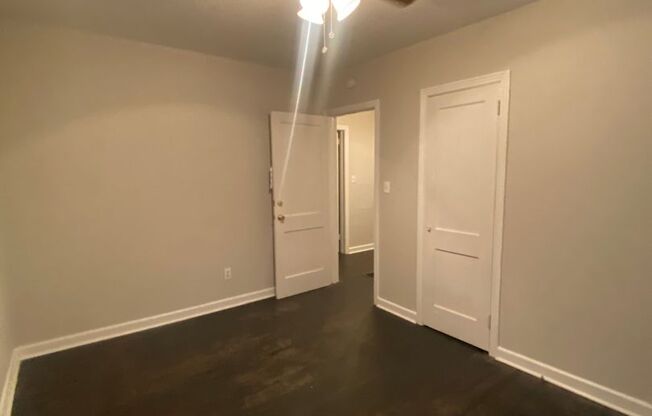 2 beds, 1 bath, 810 sqft, $1,095